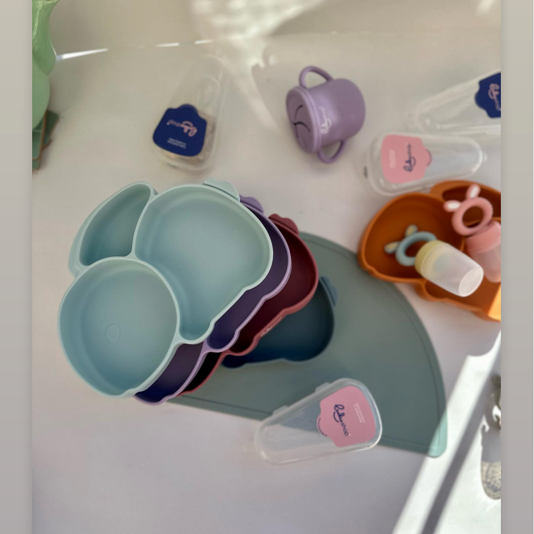 Piatto in silicone a forma di coniglio Pink Daisy